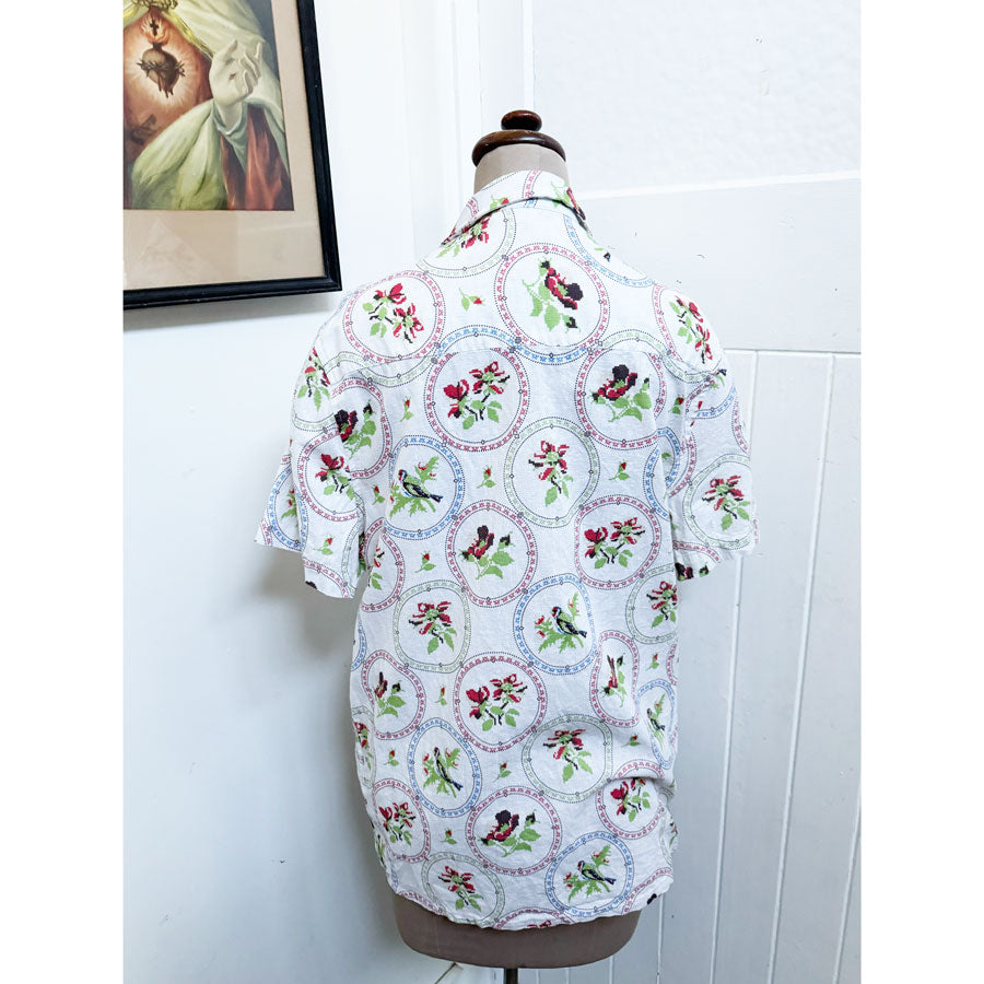 sz S mens vintage style bird shirt