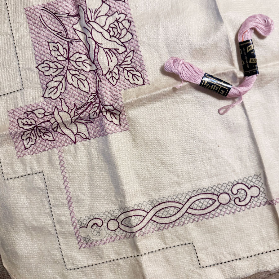 Linen doilie (unfinished)