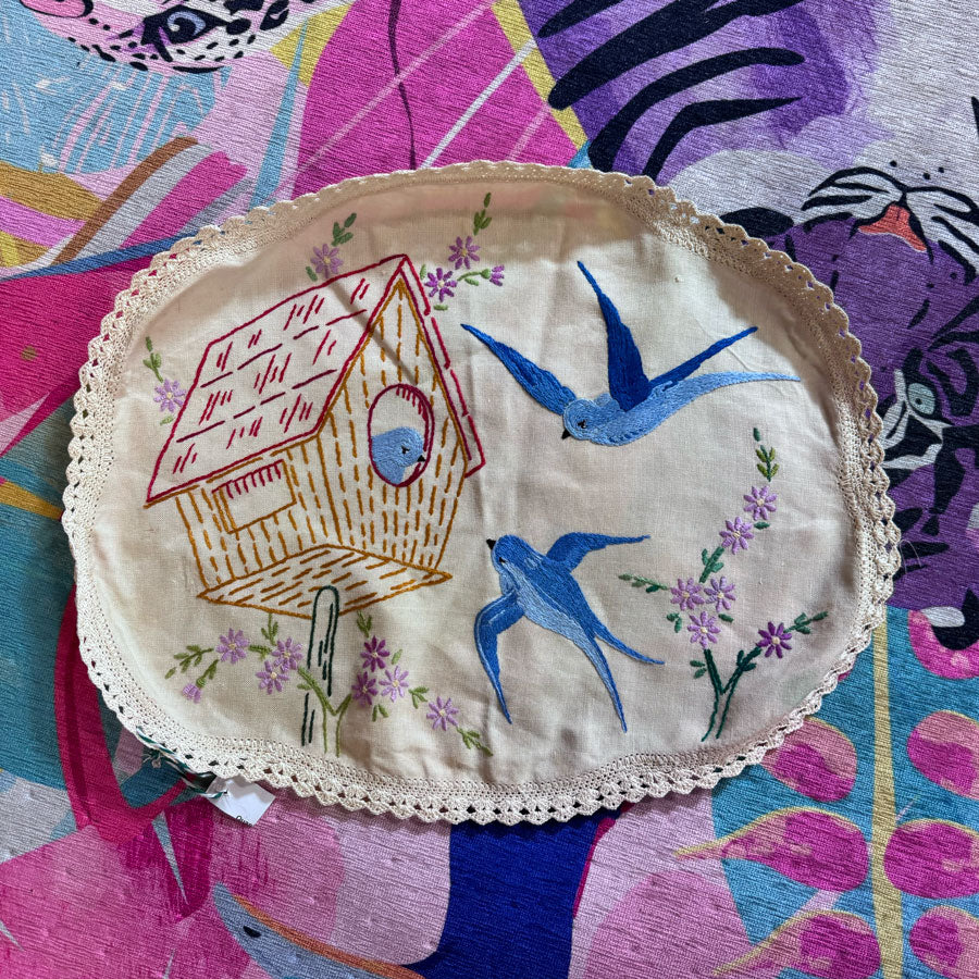 Birdhouse swallows doilie