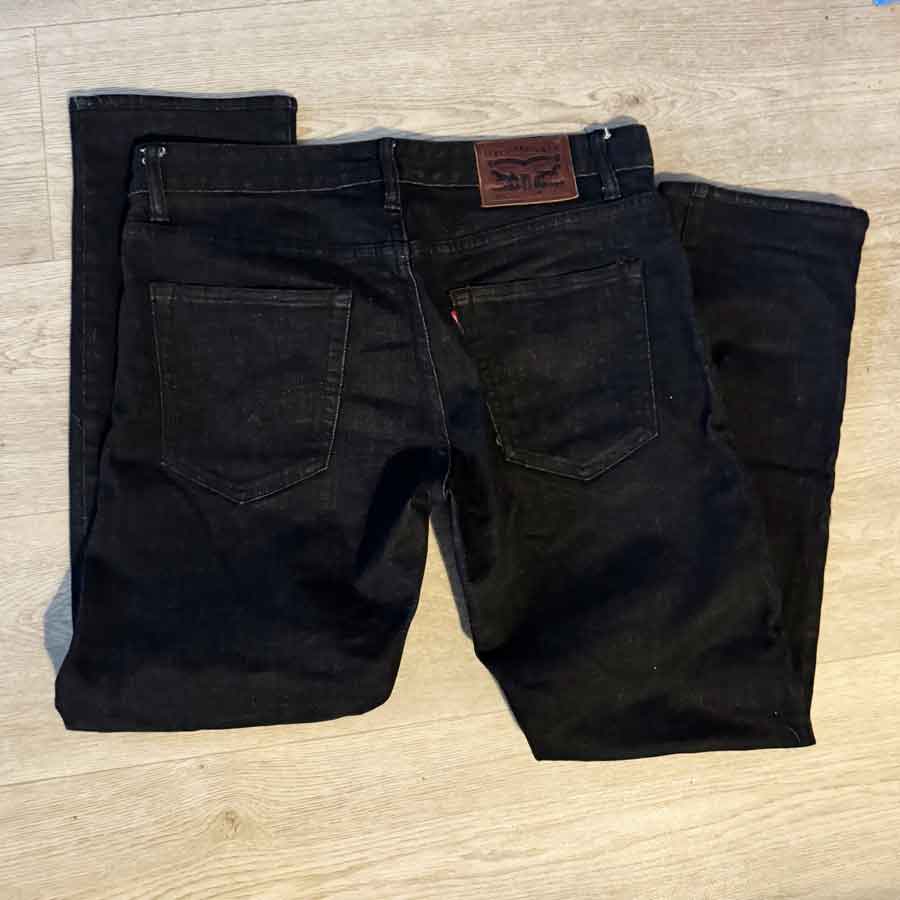 sz 34? black Levis 511