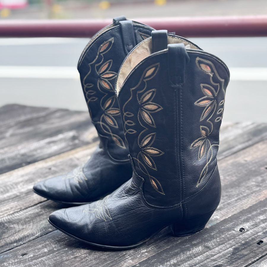 sz 7 ladies black cowboy boots
