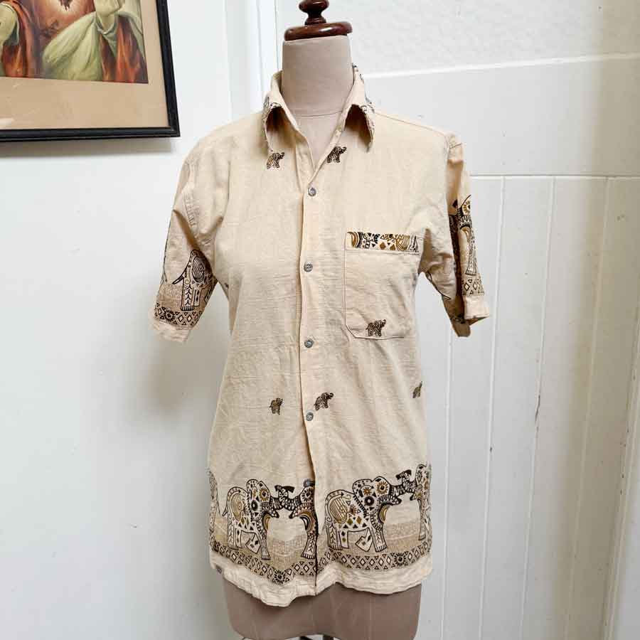 sz M cream elephant shirt