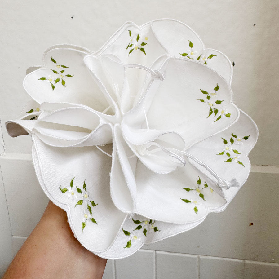 Vintage embroidered bun liner