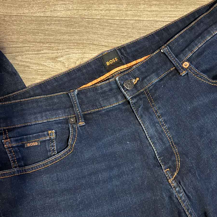 sz 40 Hugo Boss dark denim designer jeans