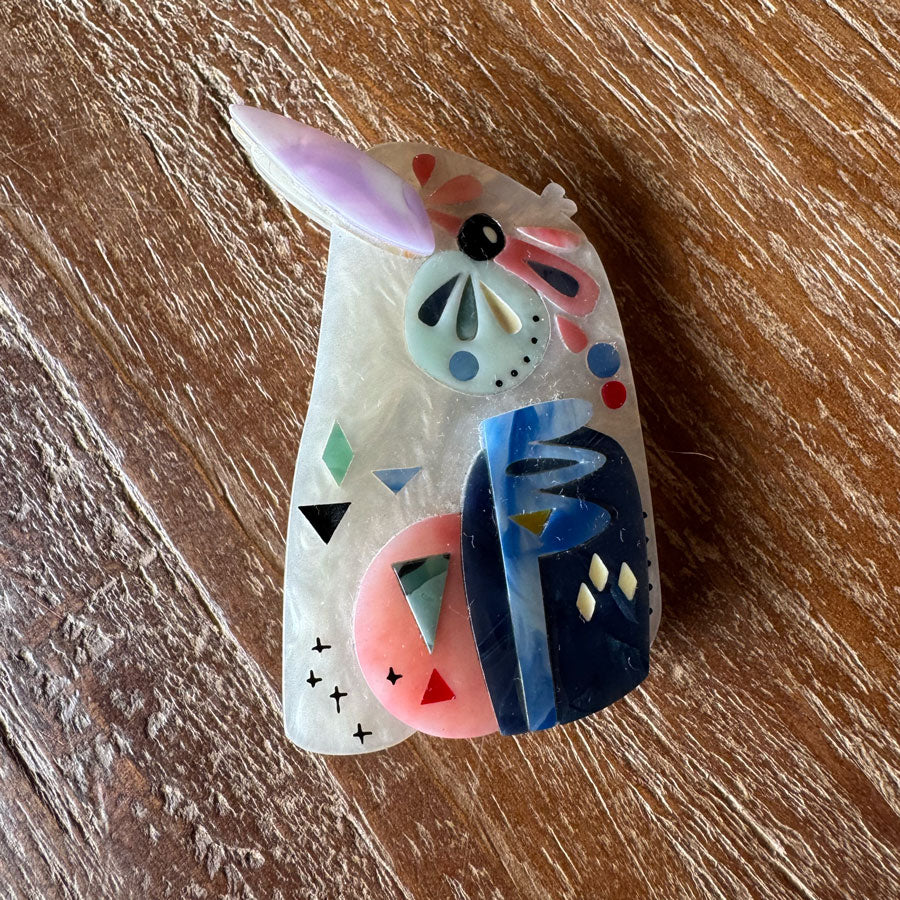 Fabulous brooches various