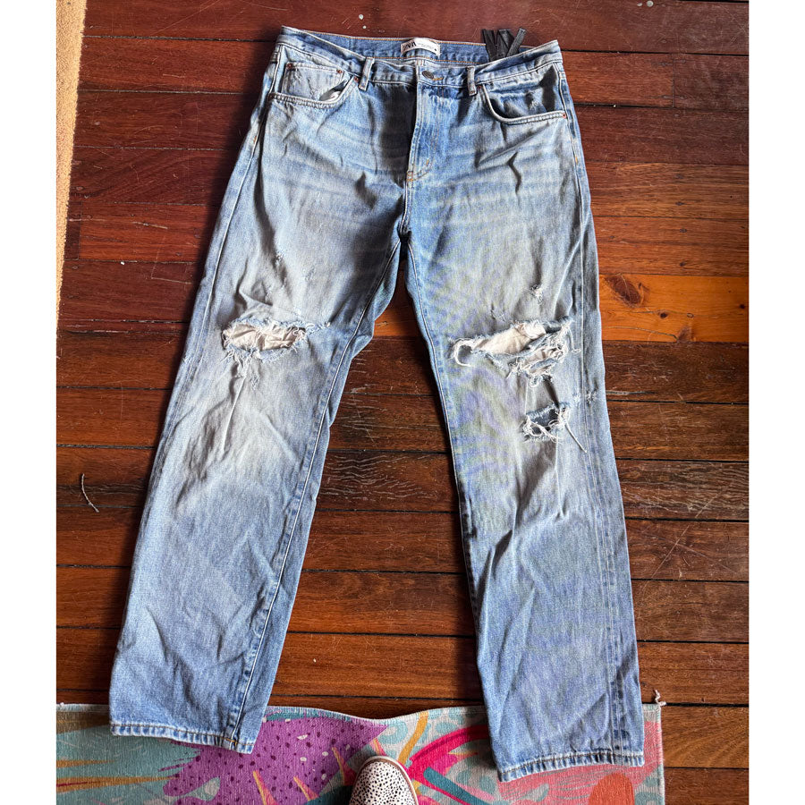 sz 42 14 Zara distressed jeans
