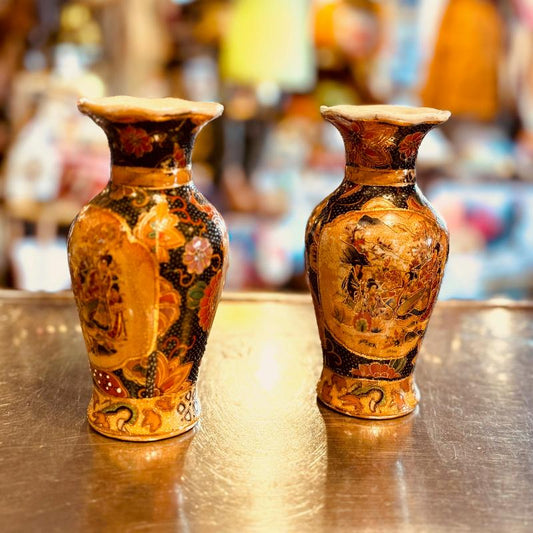 2 Chinese Satsuma style vases