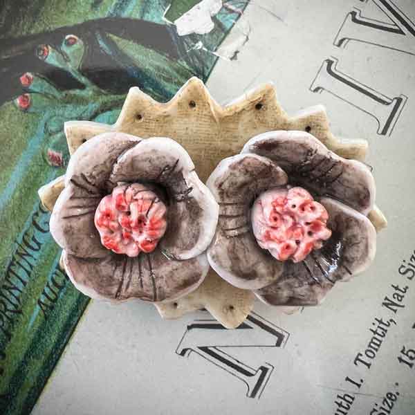 Floral ceramic brooch