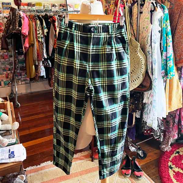 sz 6 Black Friday check trousers 6700