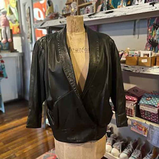 sz 10 80’s black leather jacket 0746