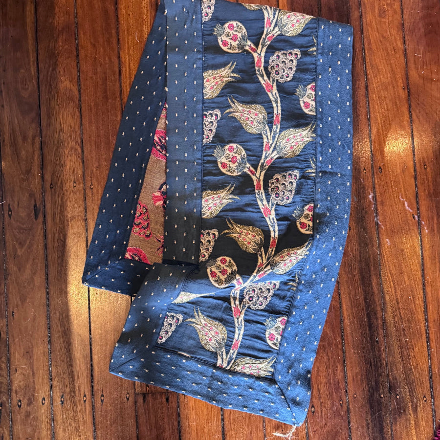 Blue_floral_runner