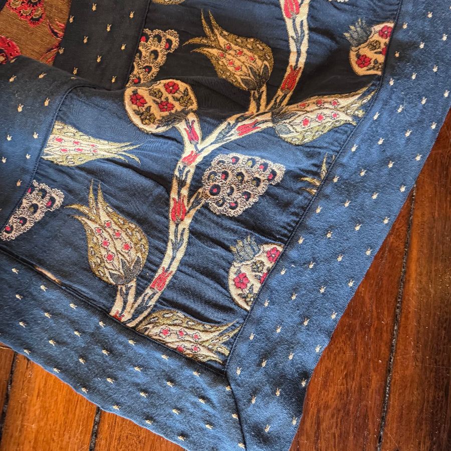Blue_floral_runner