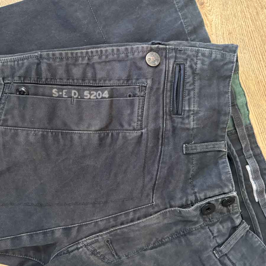 sz 30 G STAR raw black cargo jeans
