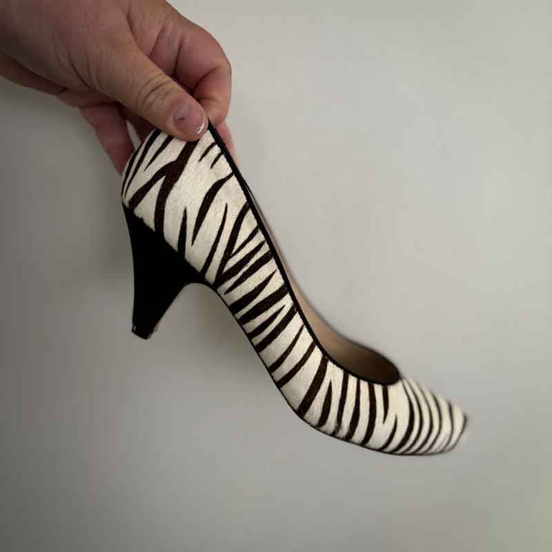 sz 8 fabulous zebra print heels