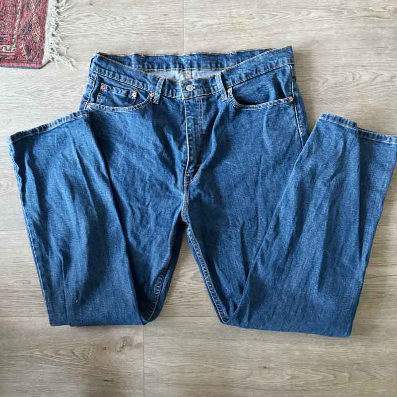 sz 38 Levis 516 jeans