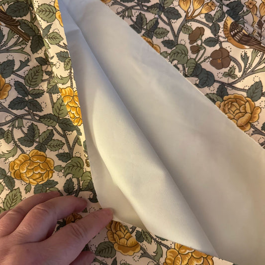 Bird curtain rubber-backed
