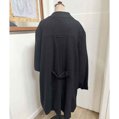 sz L curvy classic black coat