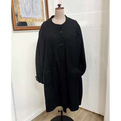 sz L curvy classic black coat