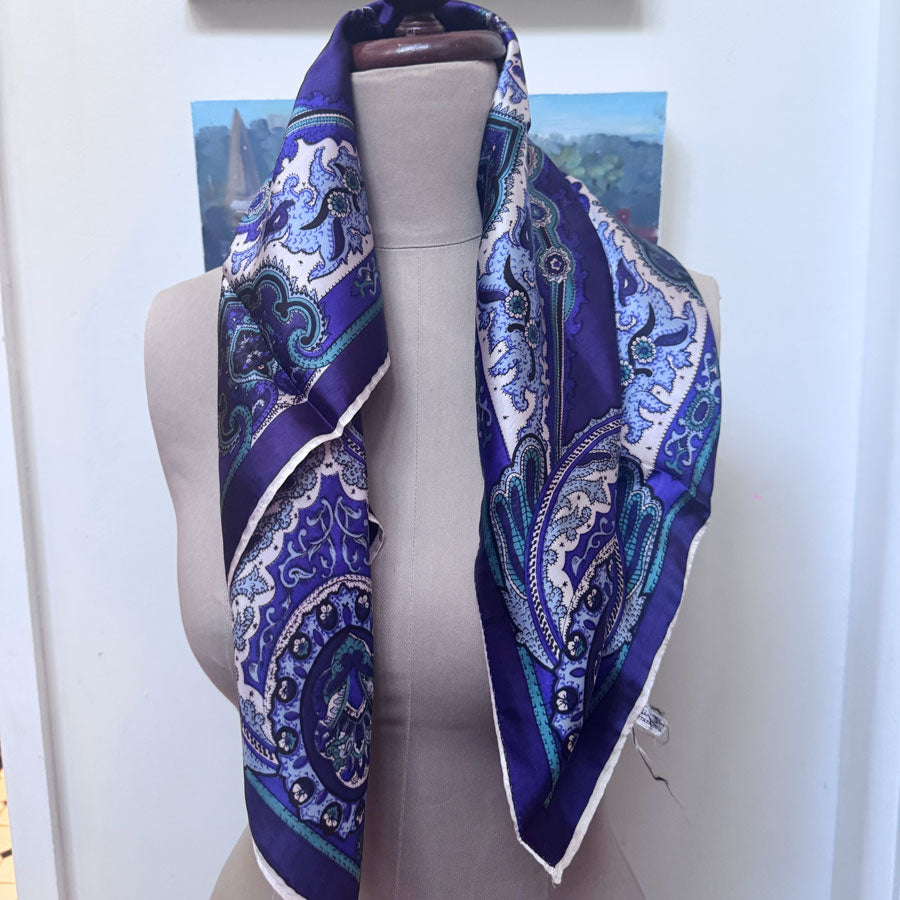 Retro scarves