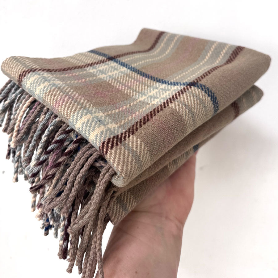 Blanket : Scottish brown check wool remnant