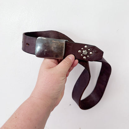 sz 32 brown silver leather buckle belt