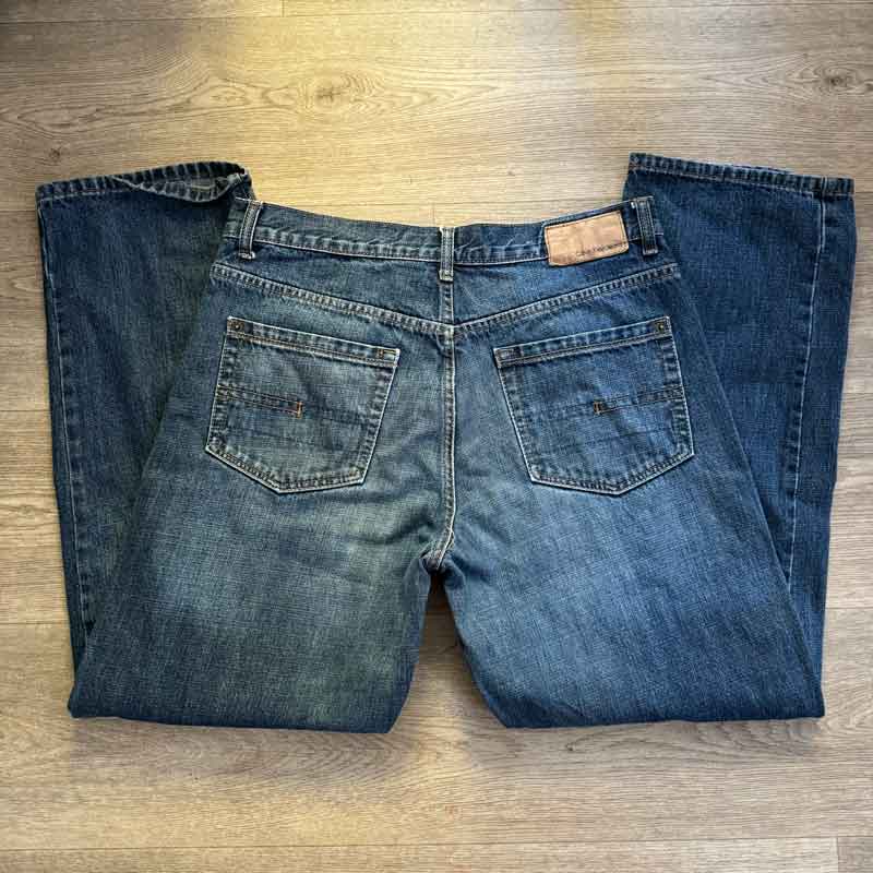 sz 33 Calvin Klein relaxed straight jeans