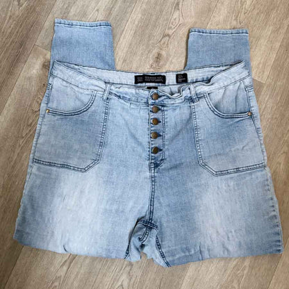 sz 20 City Chic Harley high rise skinny