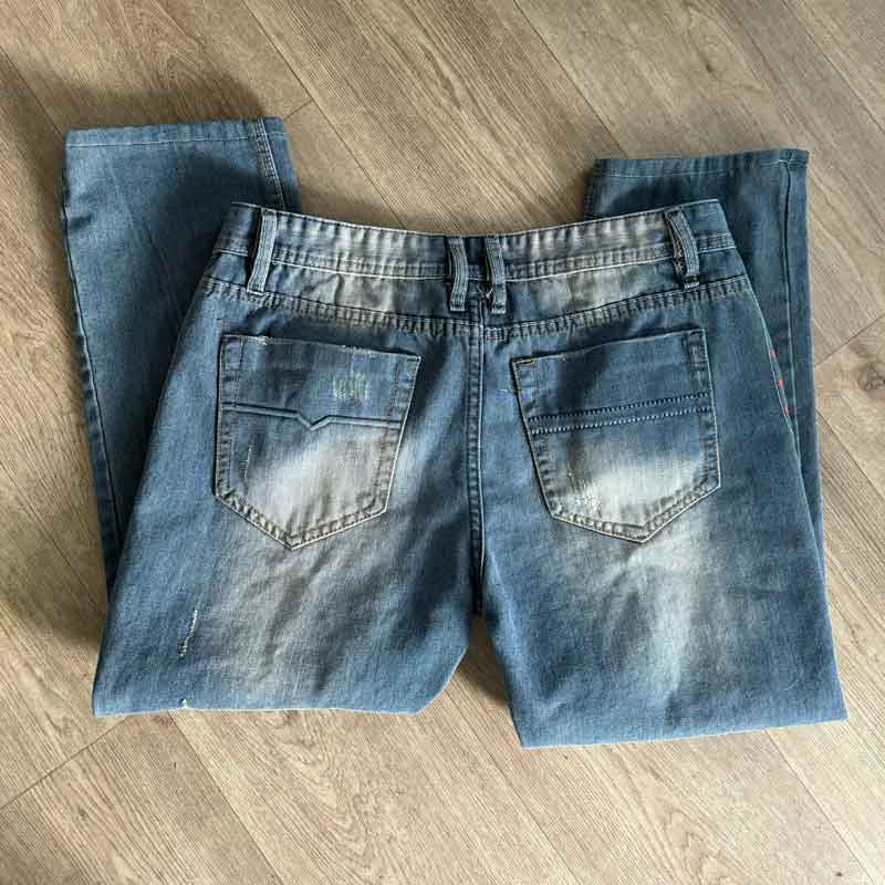 sz 38 Classic distressed blue jeans