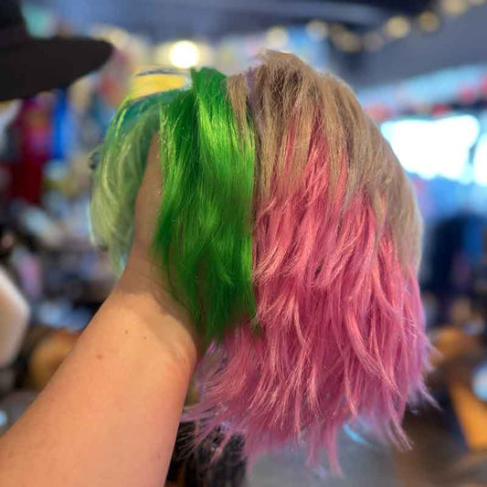 Colourful short wig