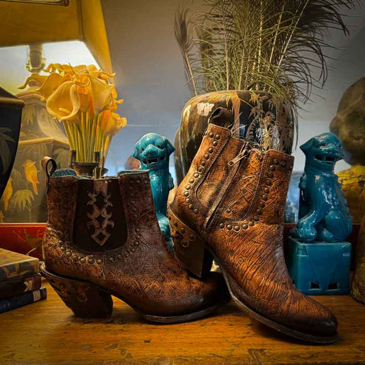 sz 10 wild western Corral cowboy booties