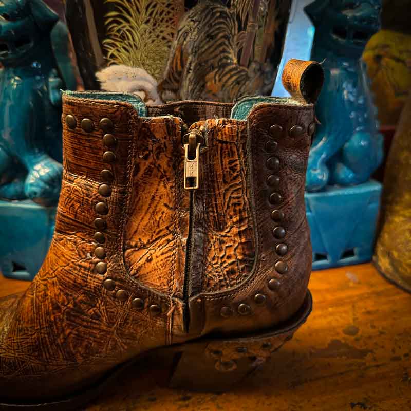 sz 10 wild western Corral cowboy booties