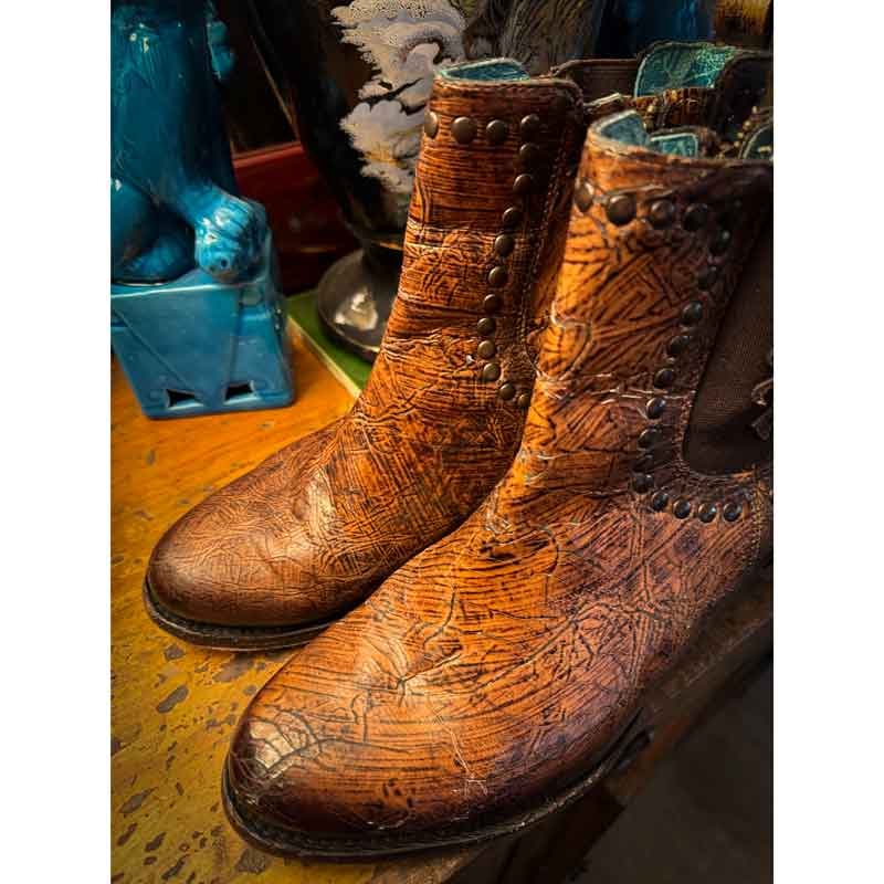 sz 10 wild western Corral cowboy booties