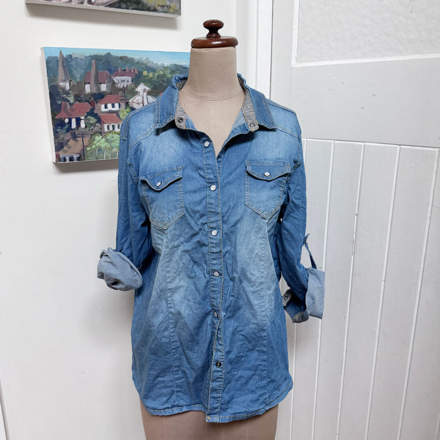 Western style ladies denim shirt
