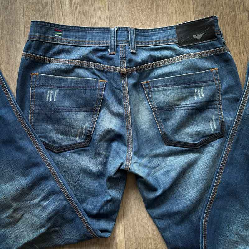 sz 34 Diesel denim jeans