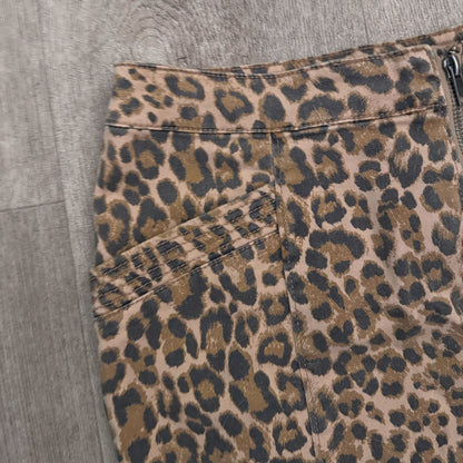 sz 12 Leopard print mini skirt