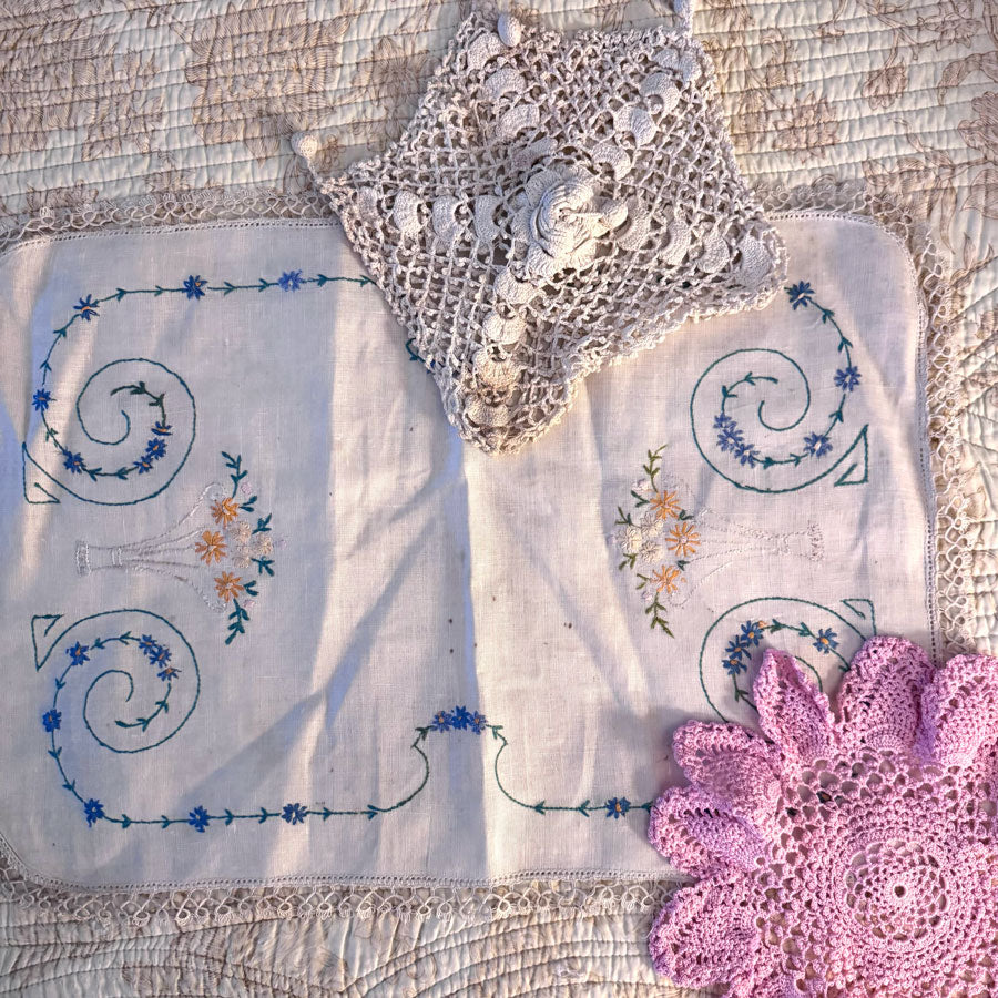 Retro doilies pack