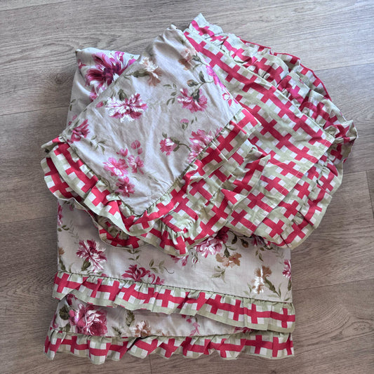Grannycore flora double bed quilt set