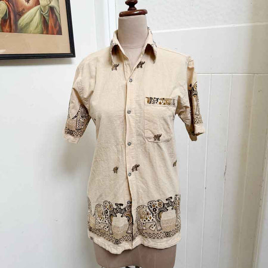 sz M cream elephant shirt