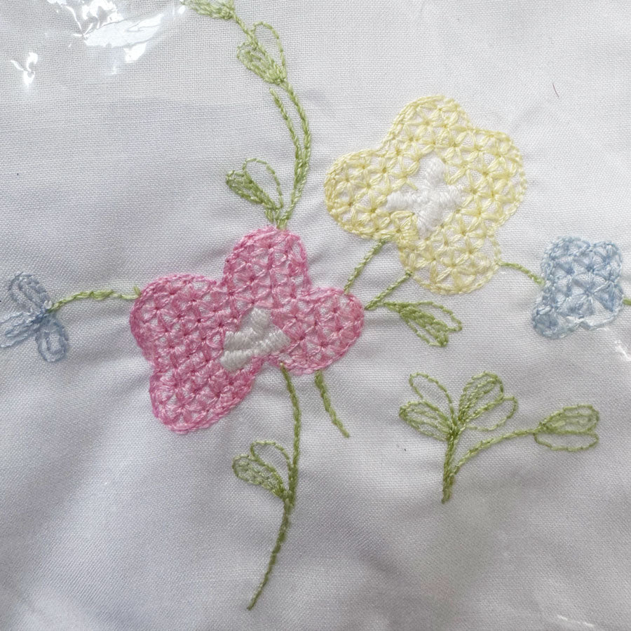 Embroidered guest towel (various)