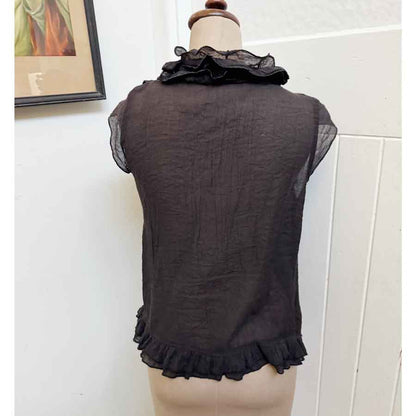 sz M black ruffly top