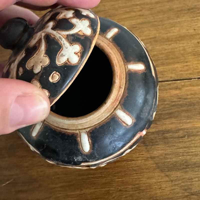 Brown black ceramic bowl & lid