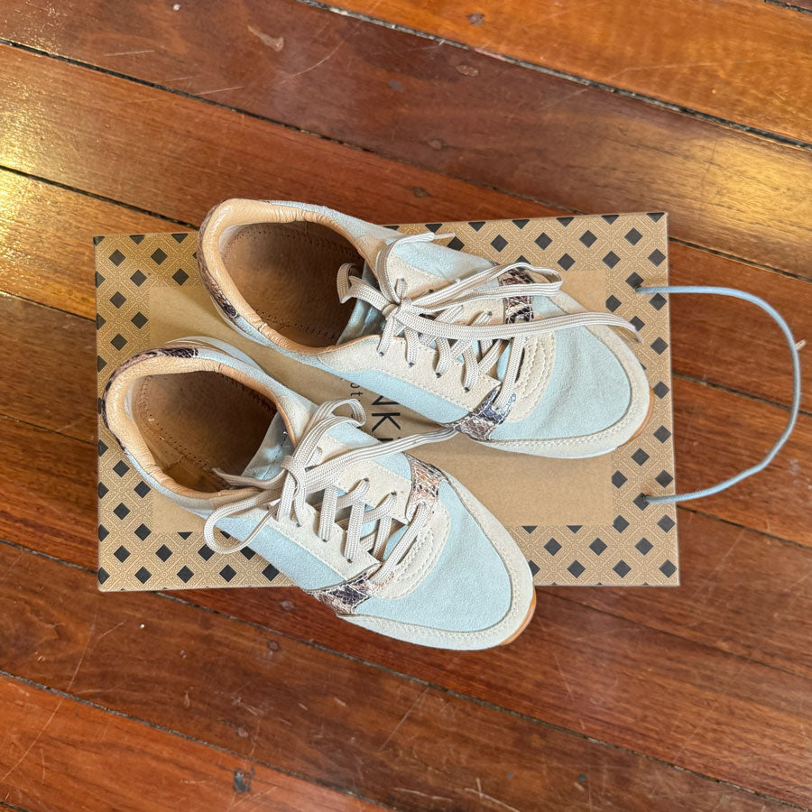 sz 6 Frankie 4 Natalya runners