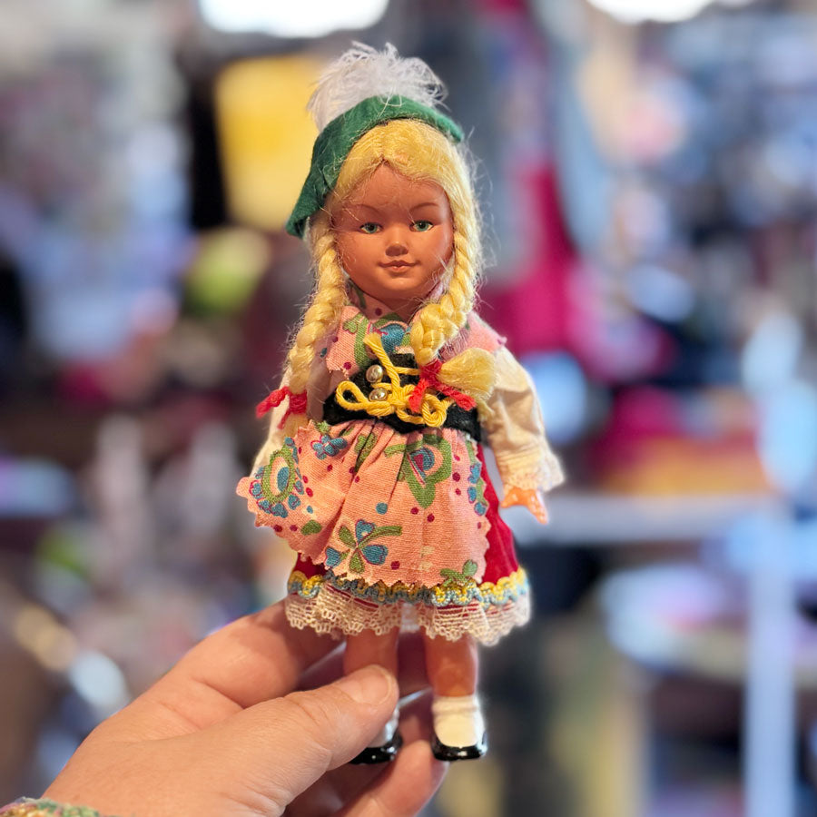 Heidi German Doll wind up no key