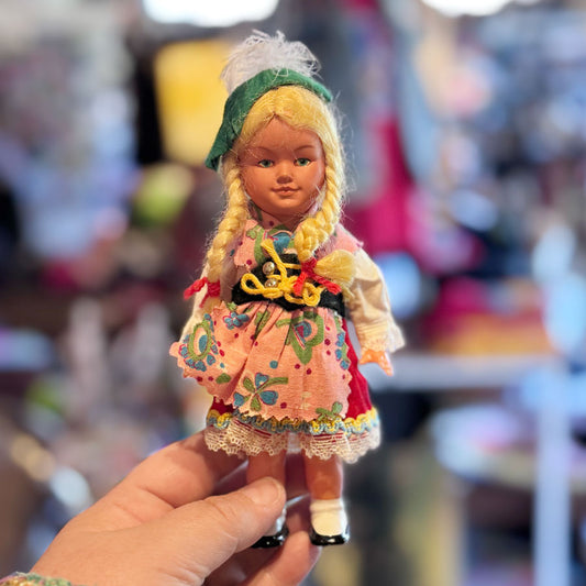 Heidi German Doll wind up no key