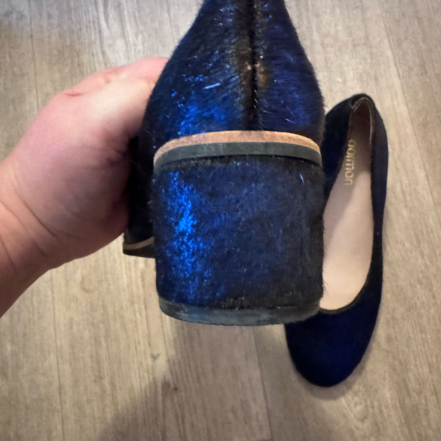 sz 38 Gorman blue fur shoes