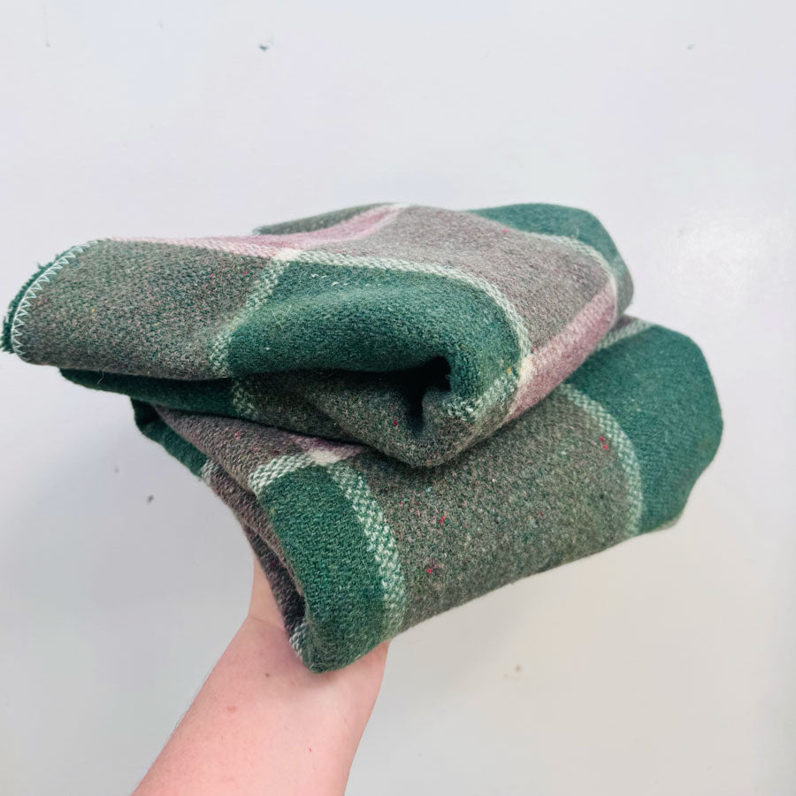 Blanket : Green brown wool remnant