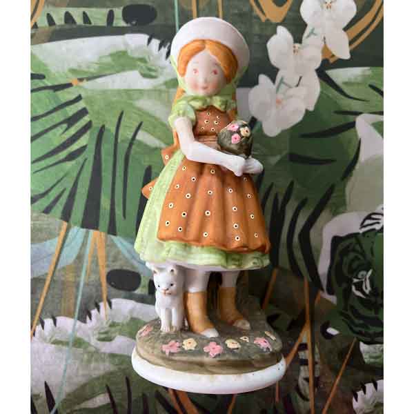 Holly Hobbie figurine 8479