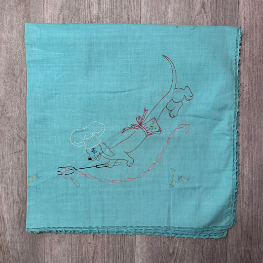 Hot dog tablecloth green