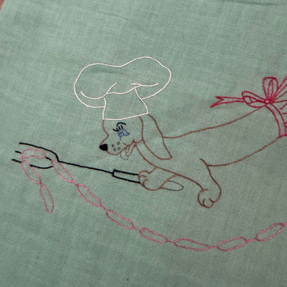 Hot dog tablecloth green