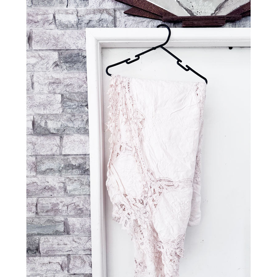 Huge cream embroidered lace tablecloth